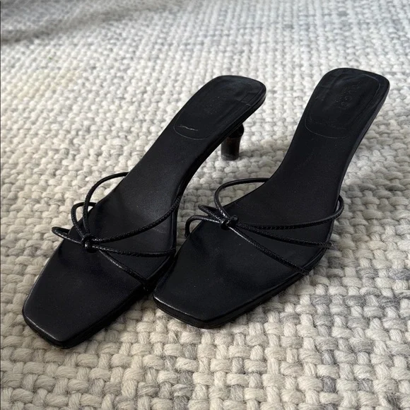 Gucci Black Strappy Bamboo Heels - Picture 4 of 7